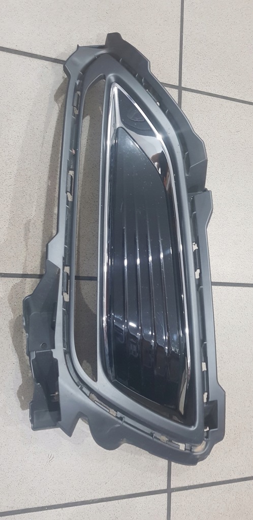 фото №1, Решётка правая hyundai sonata 16- 86526-e6100