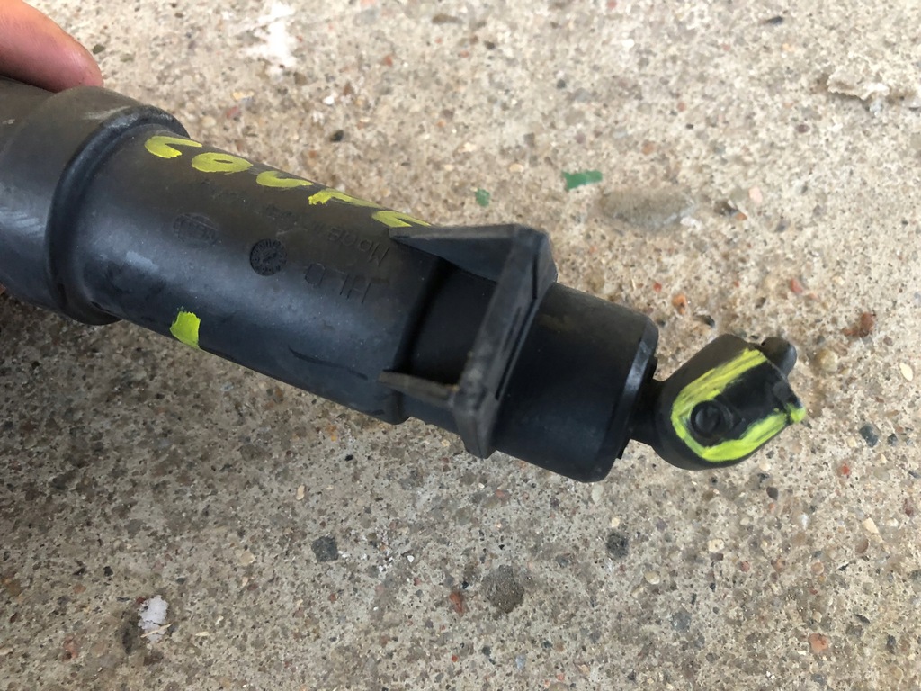 фото №4, Peugeot 407 coupe омыватель лампы