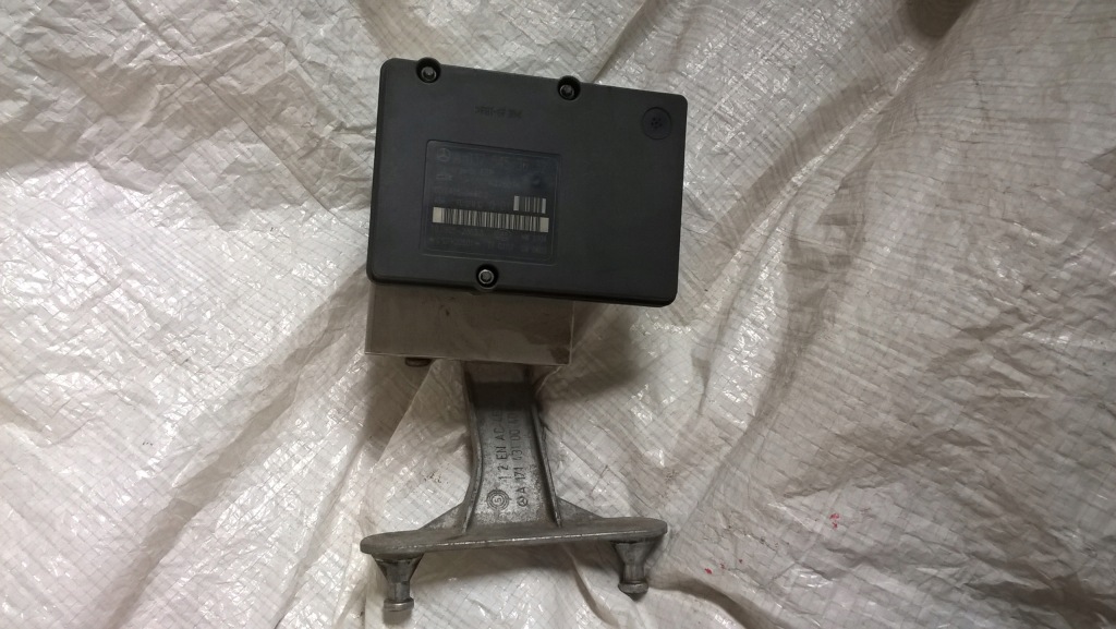 фото №1, Mercedes-benz оригинальный номер 0375453632 насос abs