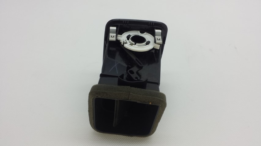 фото №7, Решётка обдув правая skoda yeti 5l0819702