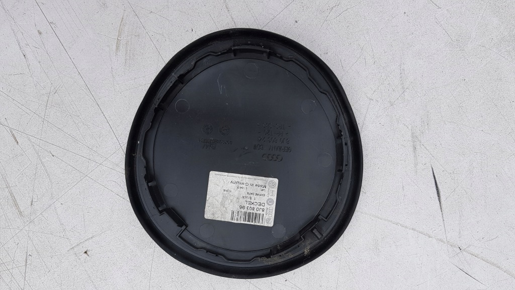 фото №1, Audi tt заглушка підлога w багажник 8j0803961