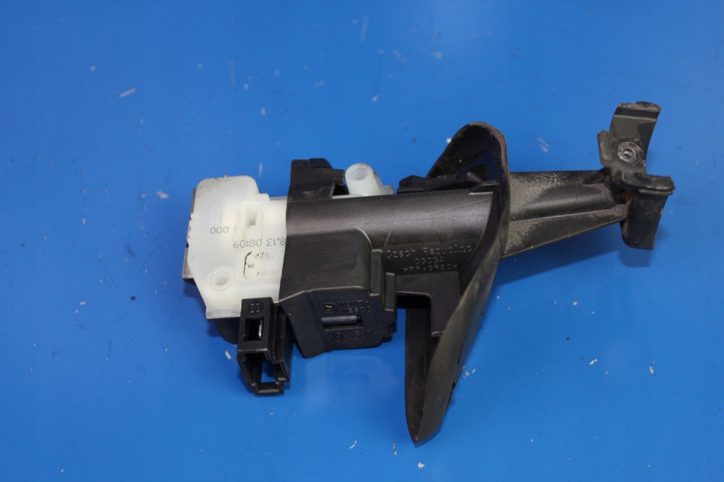 фото №1, Volvo v40 ii привод замок крышка заливной топлива