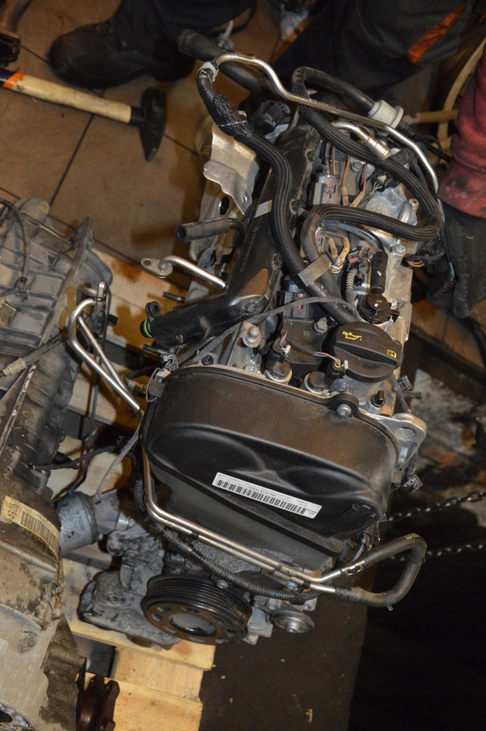 фото №1, Audi a4 b9 1,4tfsi двигатель cvn cvna 15tkm