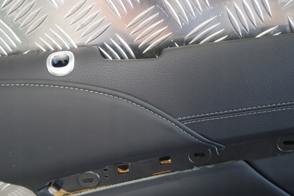 фото №4, Лівий обшивка двері задня mercedes w222 long шкіра