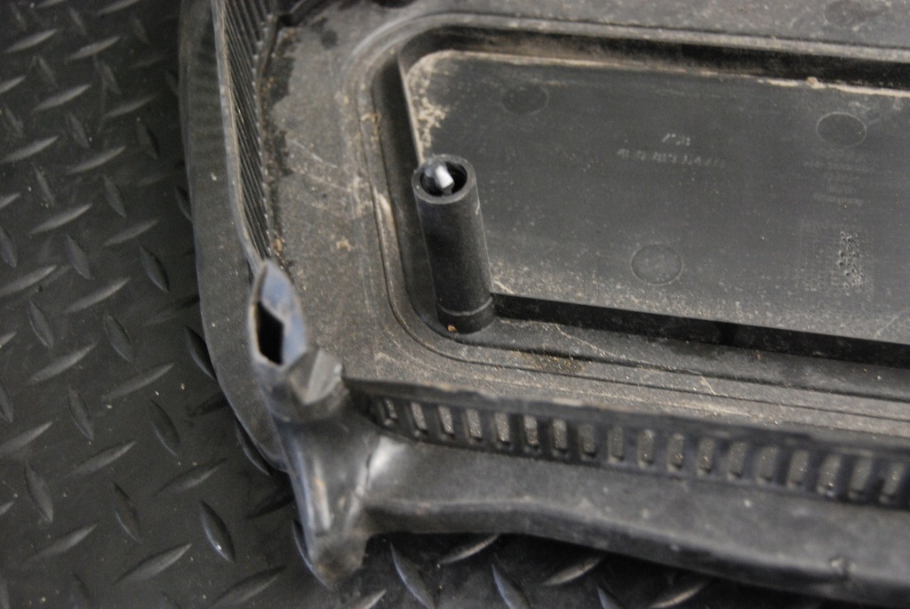 фото №10, Корпус фильтра салонный a8 d3 4e0819647c