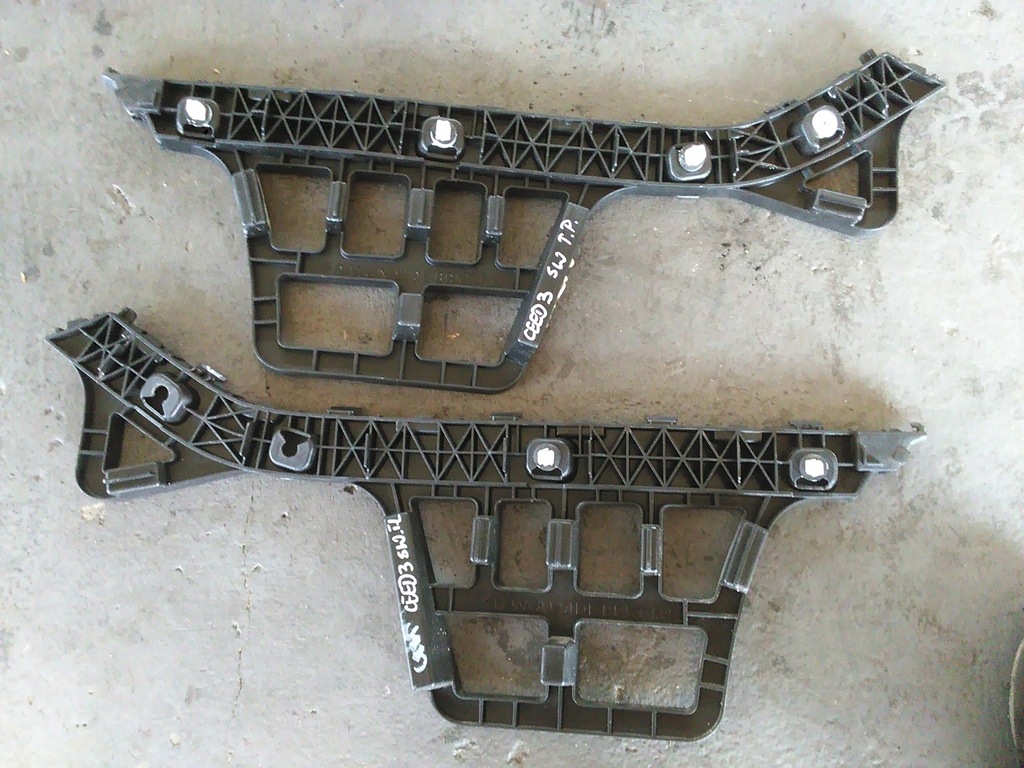 фото №1, Kia ceed iii 2018-20 sw kombi напрямна бампера задня