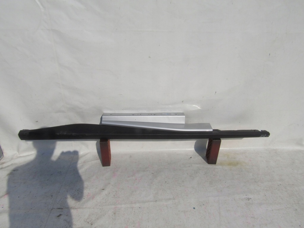 фото №1, Поріг молдинг ferrari portofino f164 18-21 права