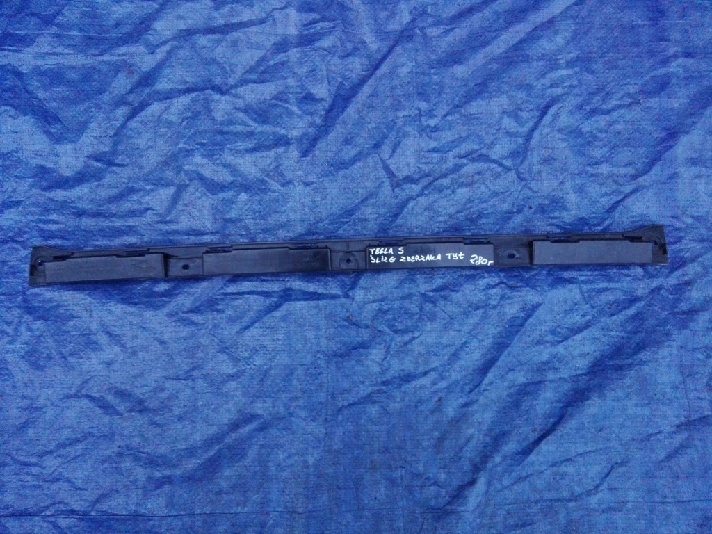 фото №1, Tesla s направляющая бампера средний задняя 6007724-00
