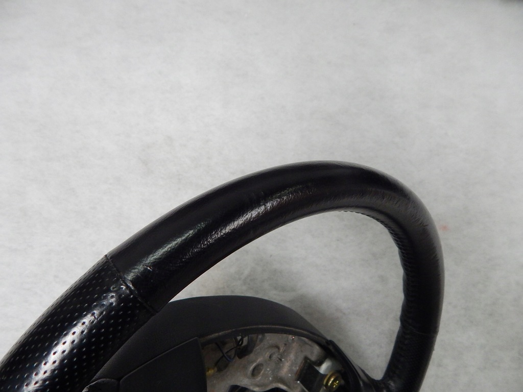 фото №10, Mazda 5 - воздуховод кожа oryg