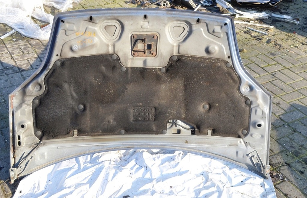 Ford fiesta 02-06r капот кришка двигуна в Україні