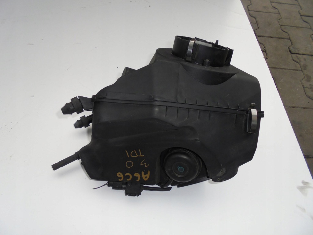 фото №1, Корпус фильтра воздуха audi a6 c6 3.0 tdi