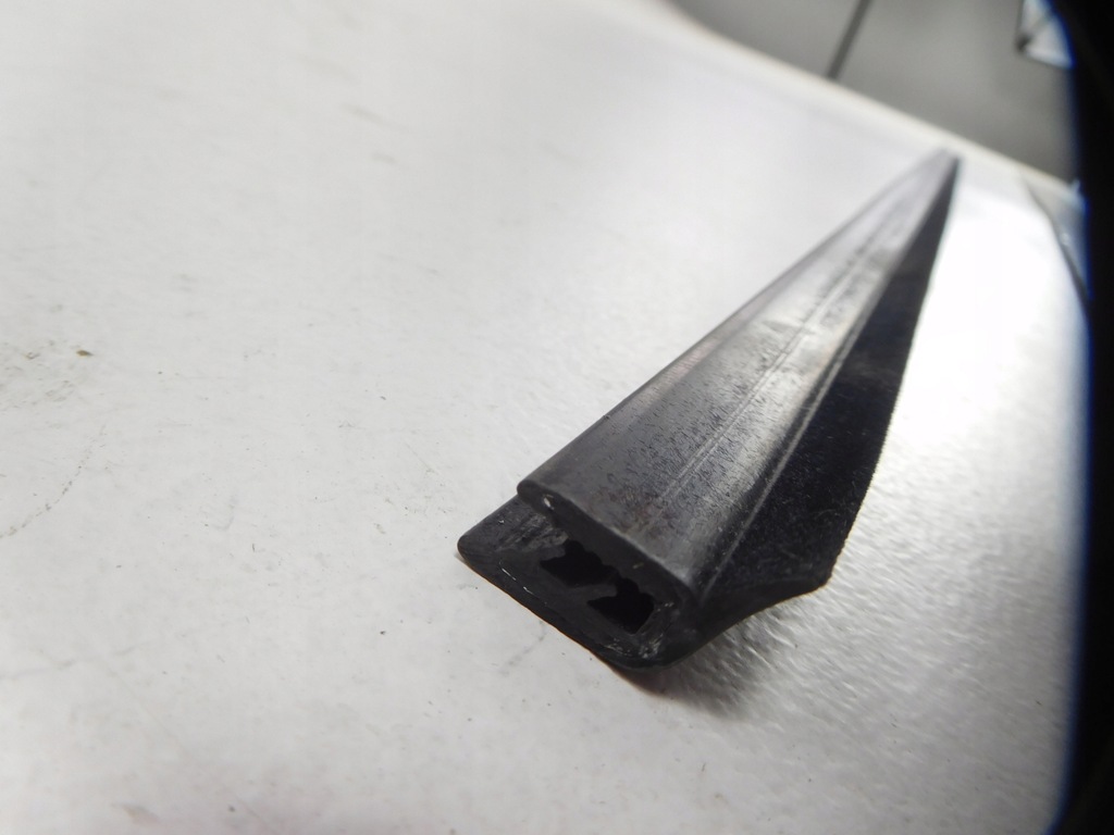 фото №5, Прокладка стекло дверь ford ka 1041758 97kgb20563