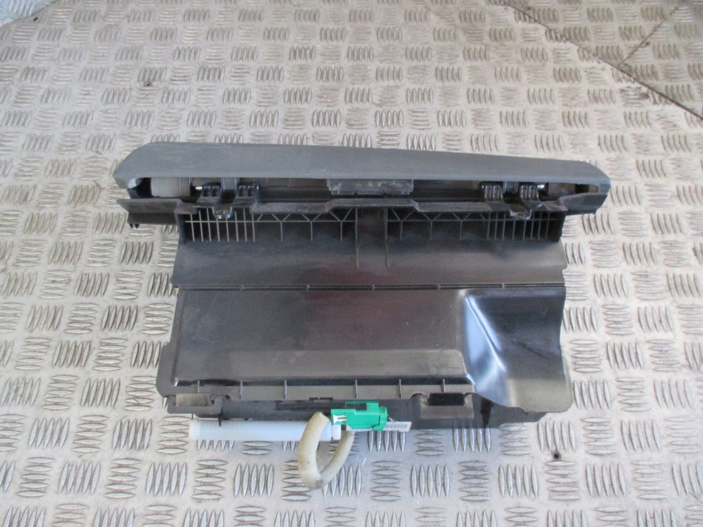 фото №9, Бардачок пасажира volvo s80 ii 3.2 b