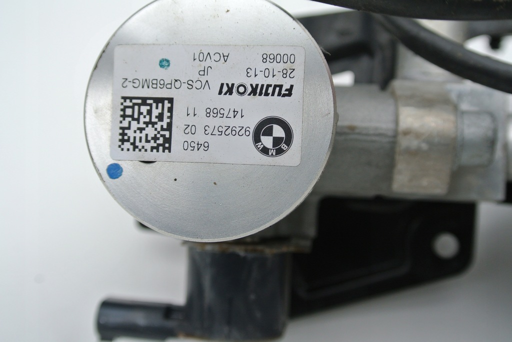 фото №3, Bmw i3 провода кондиционера клапаны