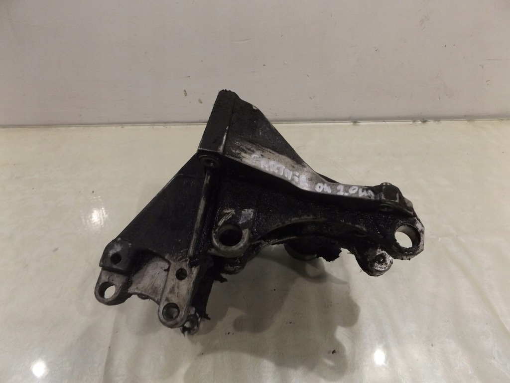 фото №1, Partner 2,0hdi кронштейн двигателя