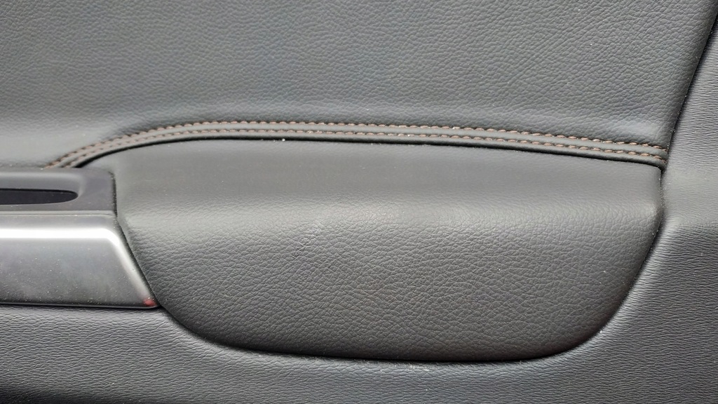 фото №10, Volvo xc60 обивка дверь правая rh с лампа led