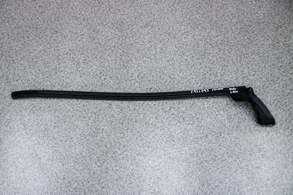 фото №1, Bmw e92 прокладка дверь стекло левая 7119089