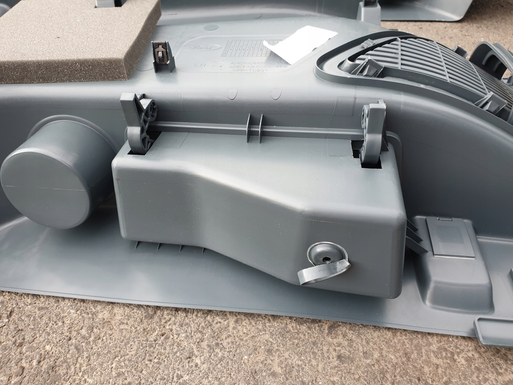 фото №9, Обшивка багажника ford grand cmax mk2 titanium 14r.