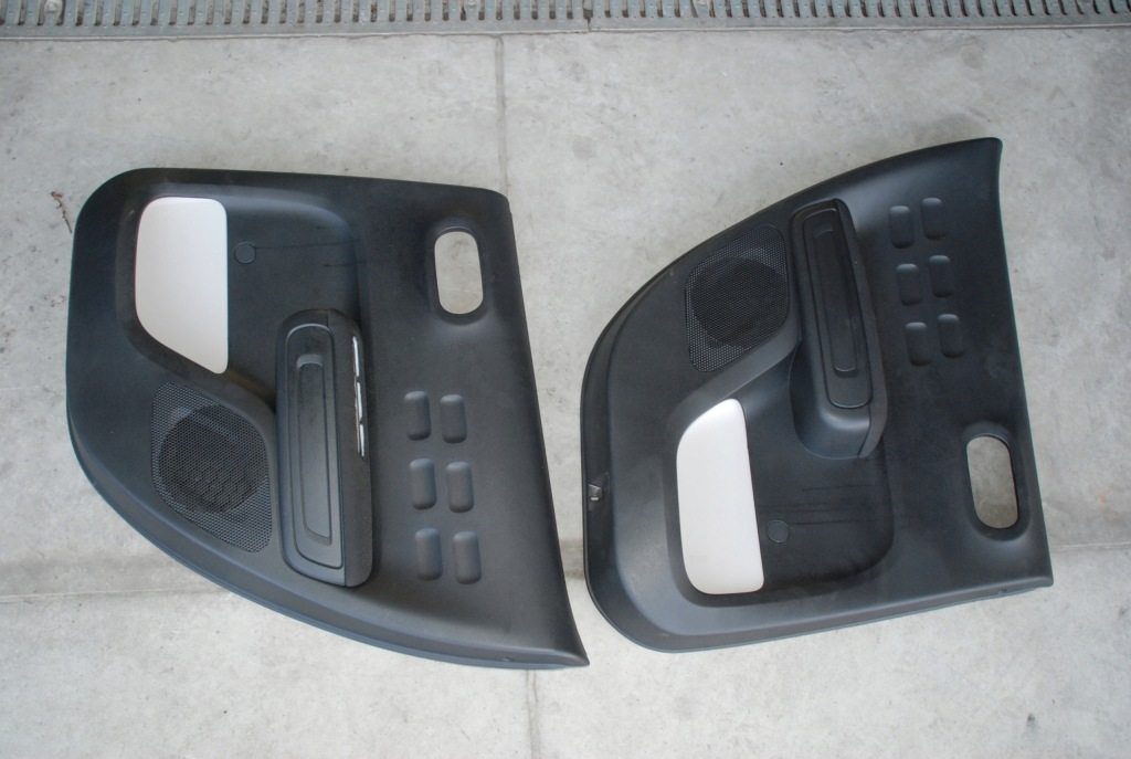 фото №2, Оббивка двері l / p задня citroen c3 iii 16-