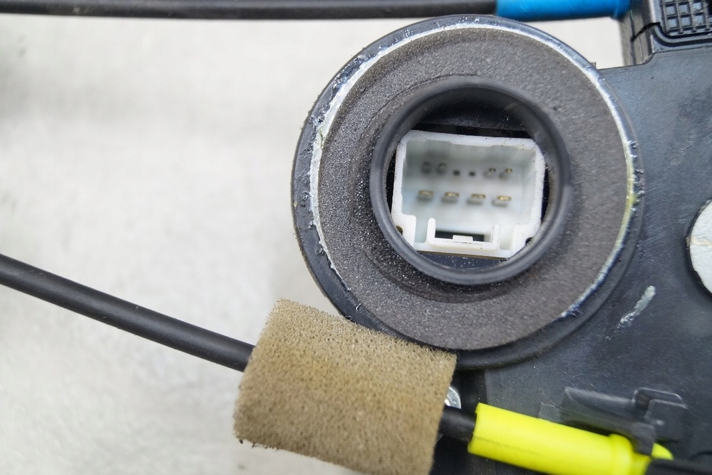 фото №4, Замок дверь левый задняя lexus is ii 05-10