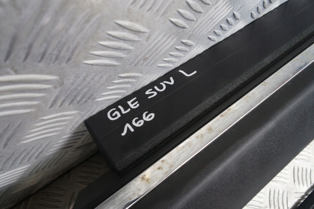 Mercedes 166 gle suv молдинг порог левая Доставка