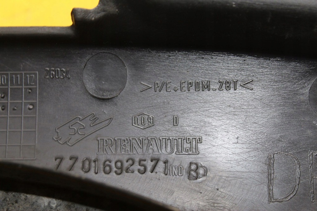 фото №8, Молдинг крила правий перед master ii 7701692571