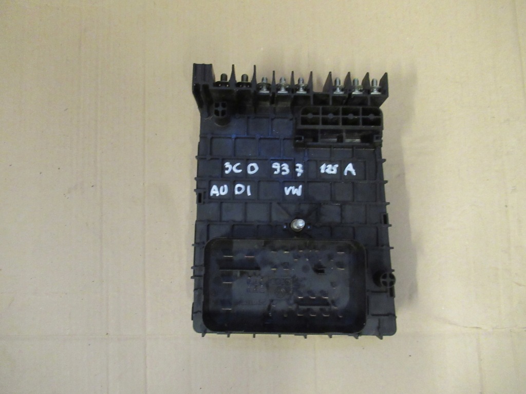 фото №1, Audi vw корпус предохранителей 3c0937125
