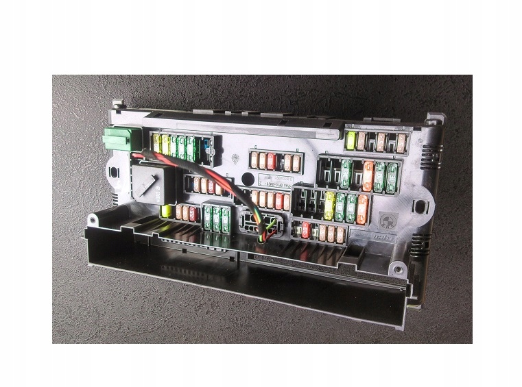 фото №1, Bmw x3 коробка корпус предохранителей f25 x-drive