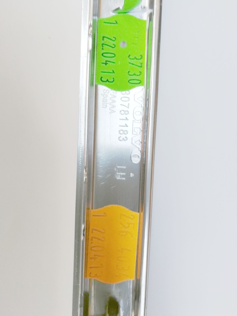 фото №3, Volvo xc60 молдинг дверь задняя