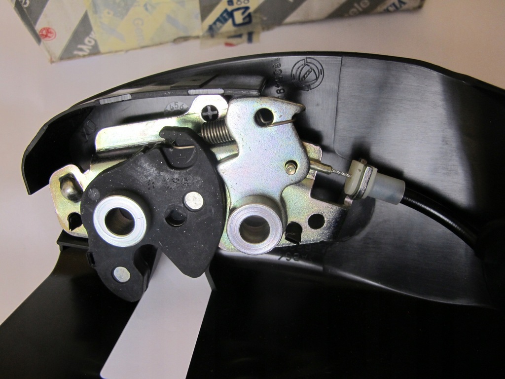 фото №7, Засувка замок сидіння правий alfa romeo 147 183549060