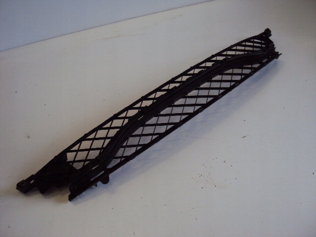 фото №1, Решётка бампера renault clio iii rs 8200899585