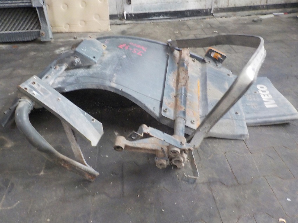 фото №6, Stralis 450 euro 5 крыло подкрылок правый перед