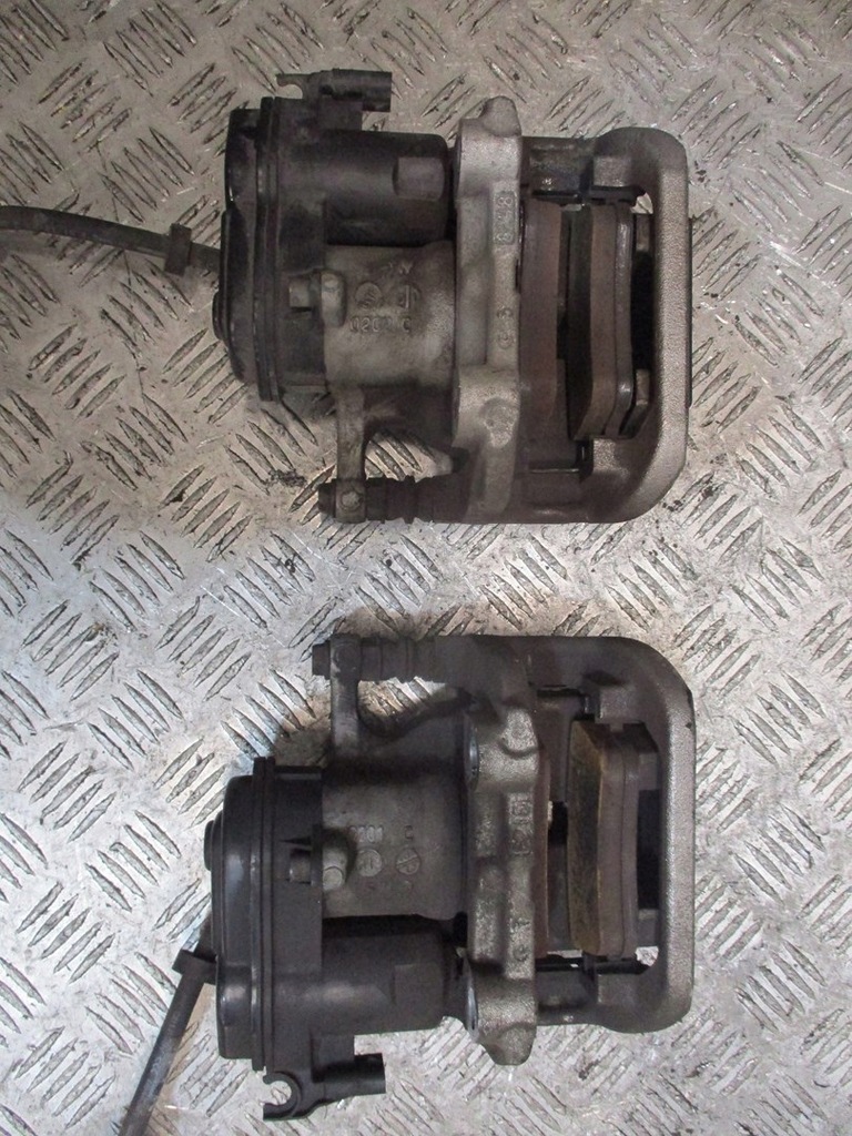 фото №5, Суппорт mercedes gls 3,5cdi правый