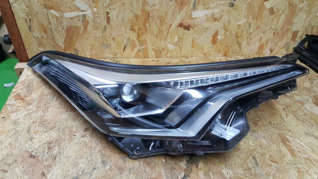 фото №1, Лампа правая правый перед передняя toyota c-hr chr