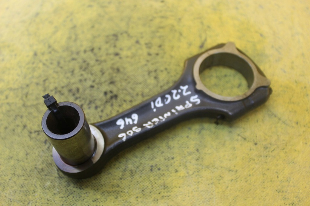 фото №2, Шатун шату́н sprinter 906 2.2 cdi 646