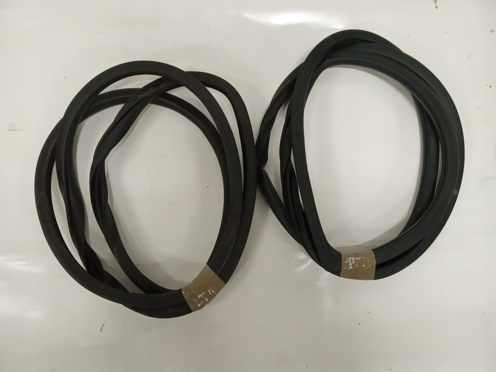 фото №1, Kia carens iv прокладка кузовная задняя правая левая