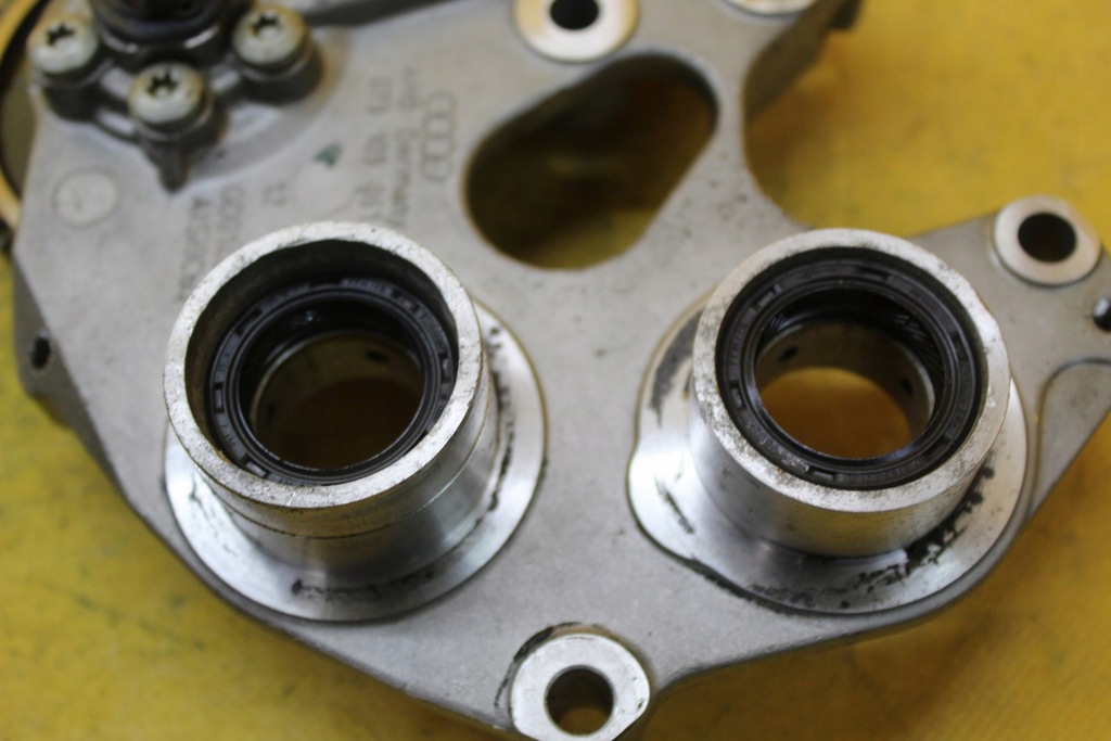 фото №5, Привід насоса оливи a8 s8 d3 5.2 fsi 079109361r