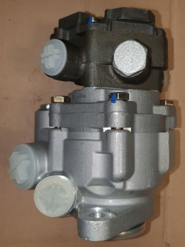 фото №2, Насос підсилювача mercedes actros 0024608880