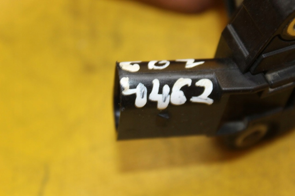 Купить Датчик масла vw polo iv 1.2 tsi 03c907660m