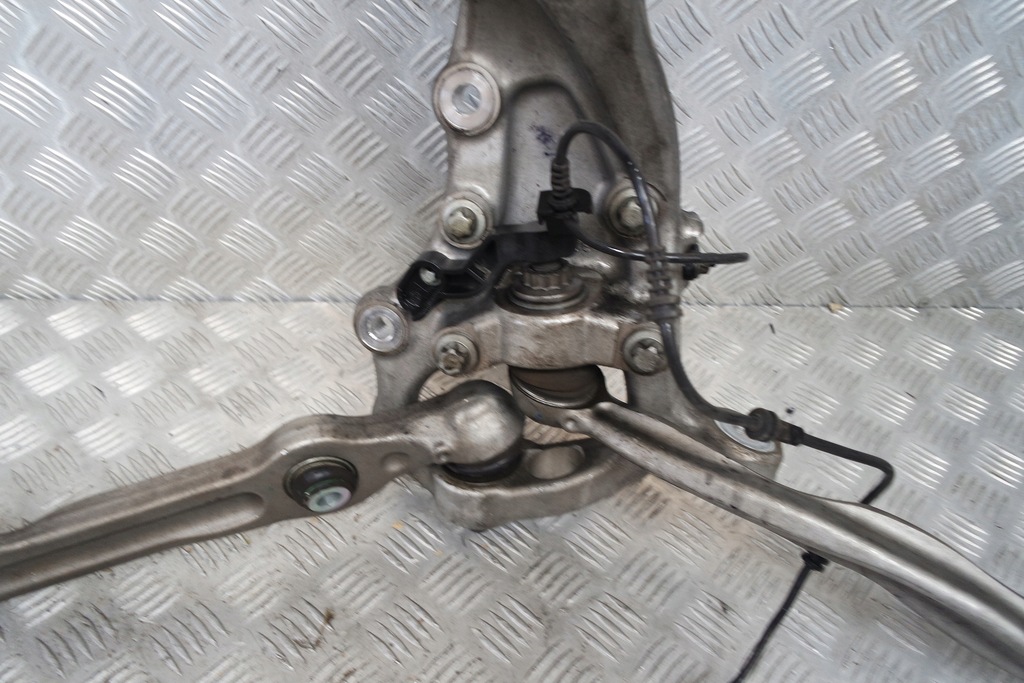 фото №8, Mercedes w217 w222 amg поворотный кулак левая перед