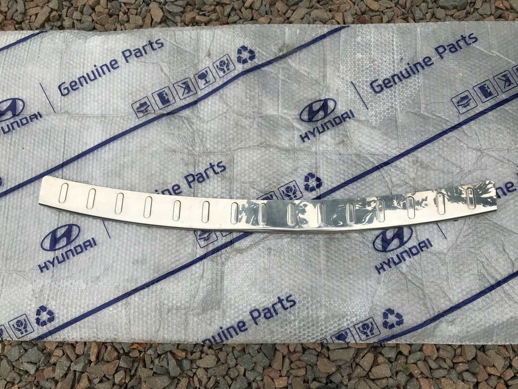 фото №1, Toyota rav4 хромована молдинг na бампер задня 05-12