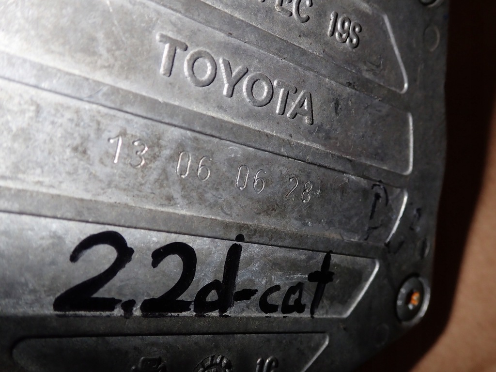 фото №4, Corolla verso 2.2 d-cat 04-09 насос вакуум