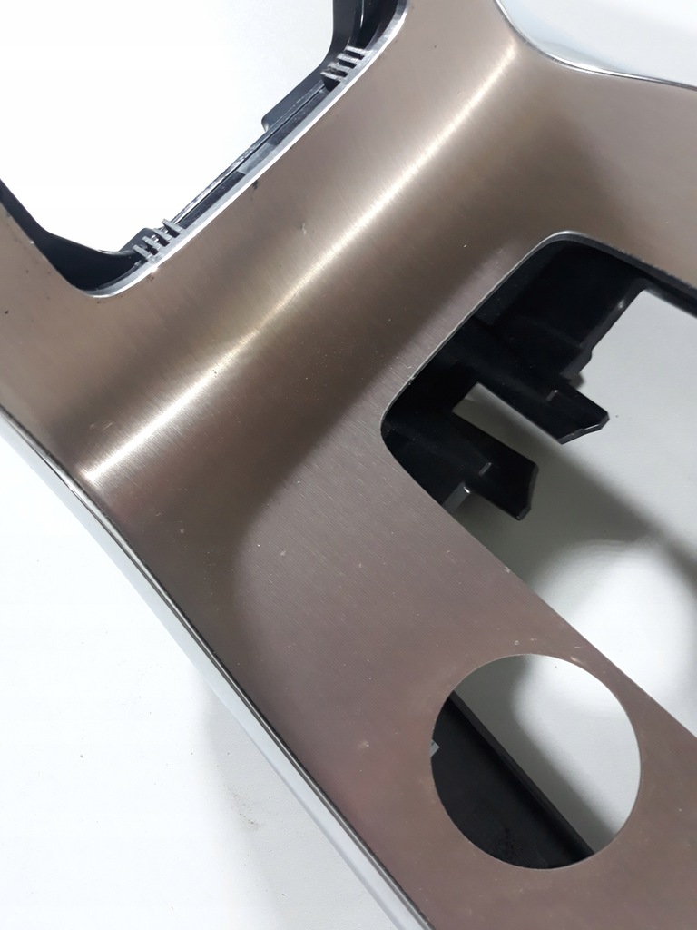 фото №4, Volvo v40 12- рамка радио панель обдув