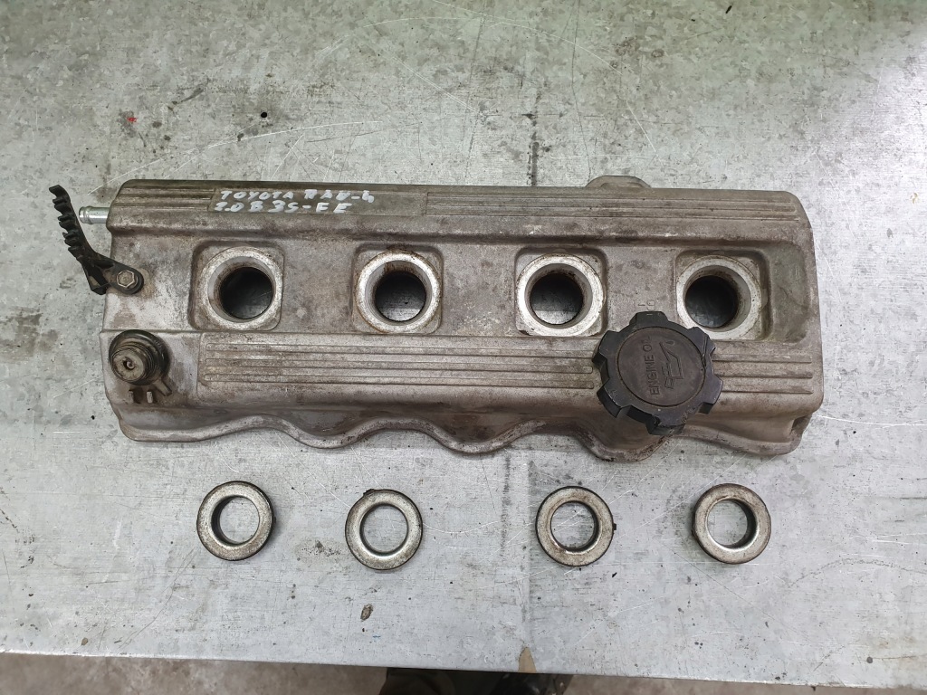 Купить Крышка клапанов toyota rav4 2.0 b 3s-fe