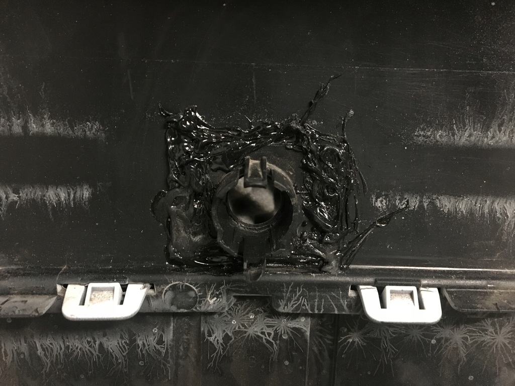 фото №7, Maserati levante бампер задній білий