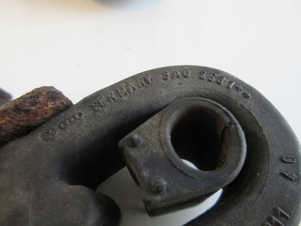 фото №7, Кронштейн глушителя vw t4 passat b3 3a0253144 оригинал