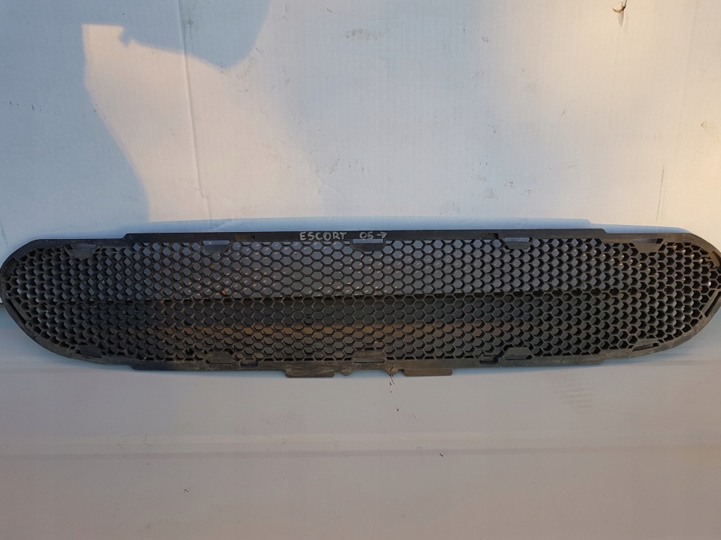 фото №1, Решітка радіатора бампера - ford escort