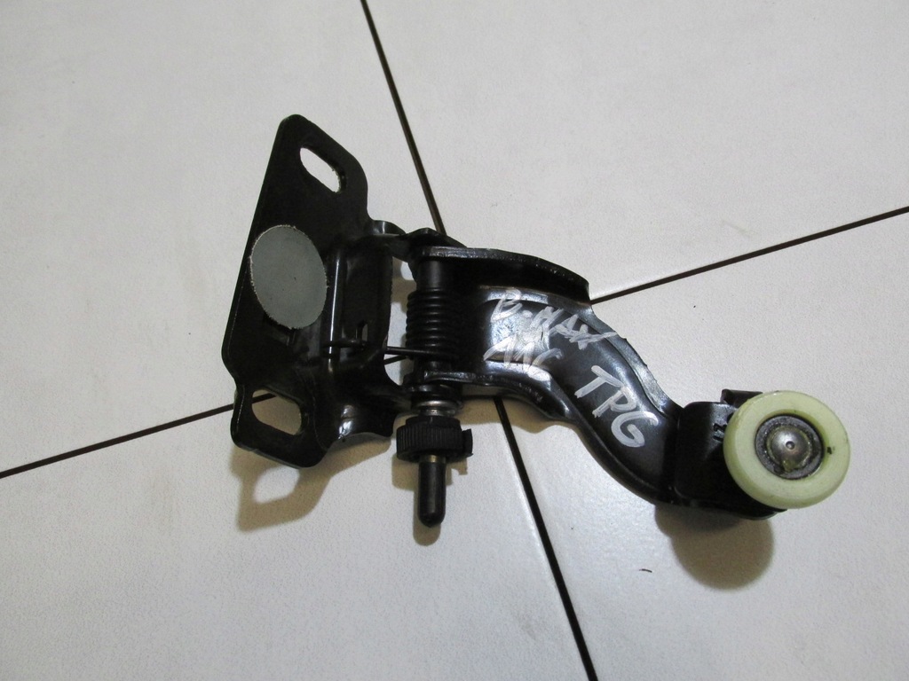 фото №5, Ролик петля кронштейн дверь задняя верхний b-max 2013 rok