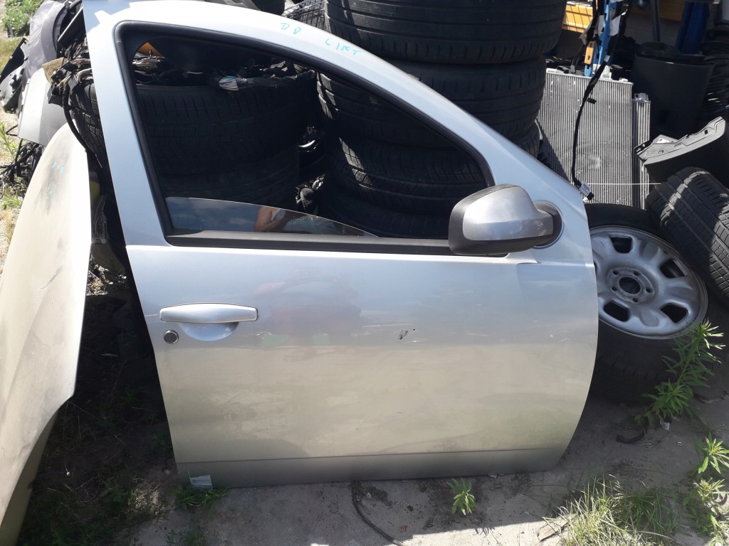 фото №1, Дверь правое передние dacia duster lift 13-