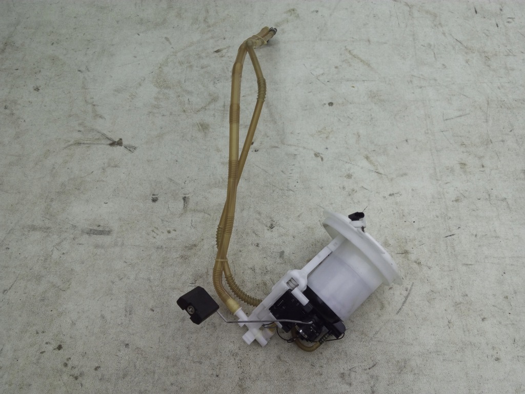 фото №1, Mercedes w212 насос пального a2044701494